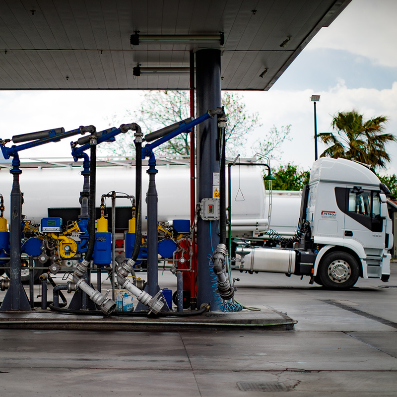 Trasporto e distribuzione carburanti e lubrificanti | P.Petroli