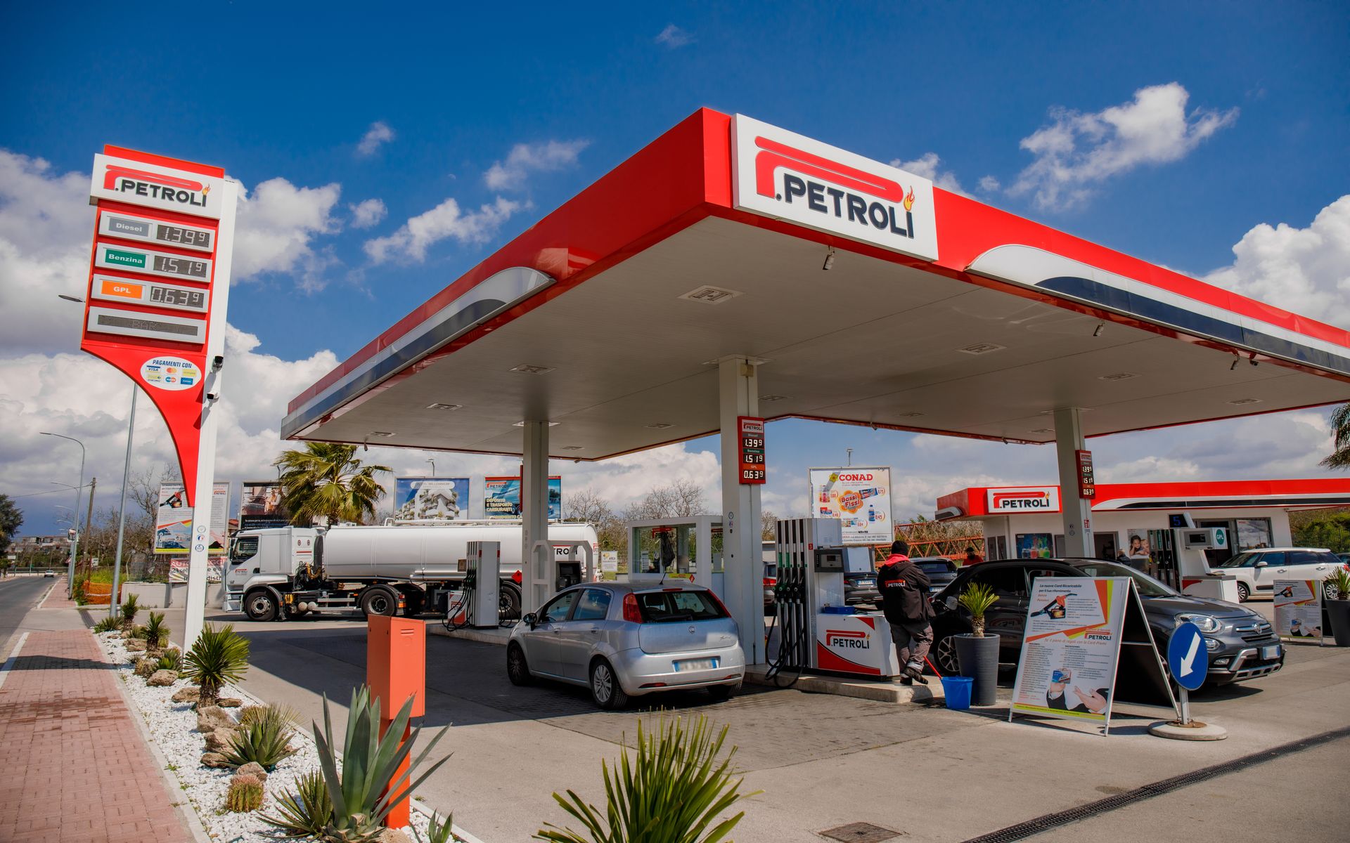 Distributori P.Petroli